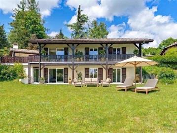 Genolier – Vollständig renoviertes Haus mit vier Schlafzimmern