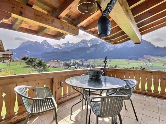 Prächtiges 5 Zimmer Doppelhaus zum Verkauf in Château d'Oex