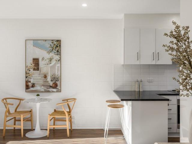 Practical & Comfortable Glenelg East Living