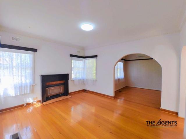 Practical Family Living – 3 Bedrooms, Pergola & Ample Parking