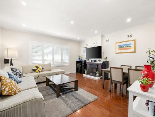 Practical Family Living with Extensive Outdoor Space