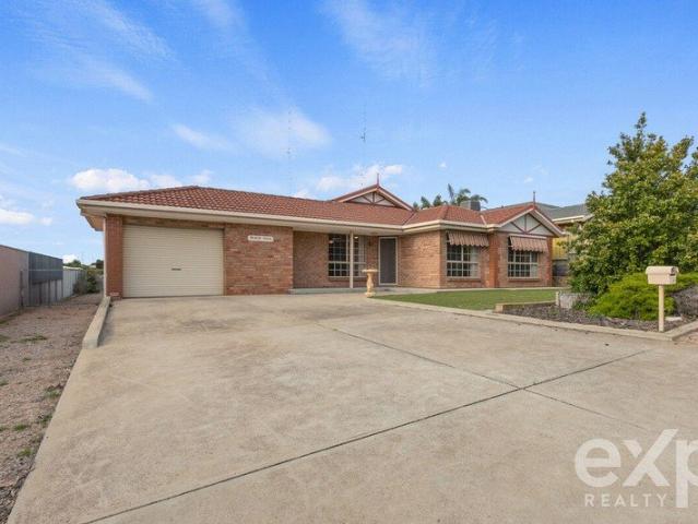 Practical Family Living with Space to Entertain & Grow