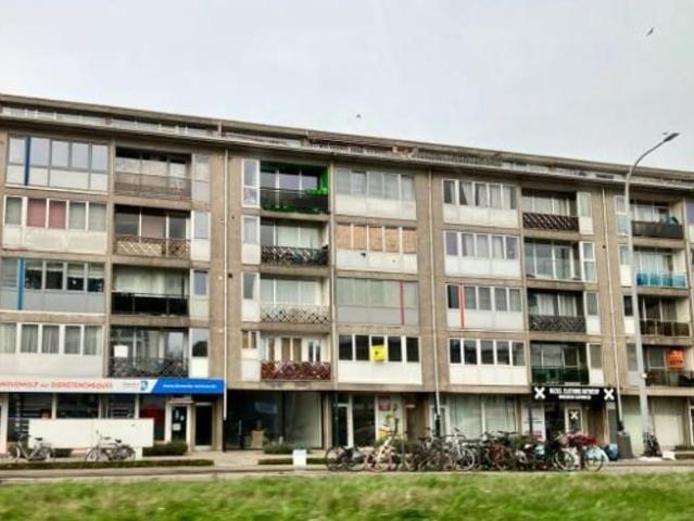 Practical one bedroom apartment with excellent accessibility