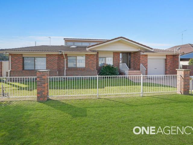 PRACTICAL LIVING IN A PRIME COASTAL LOCATION