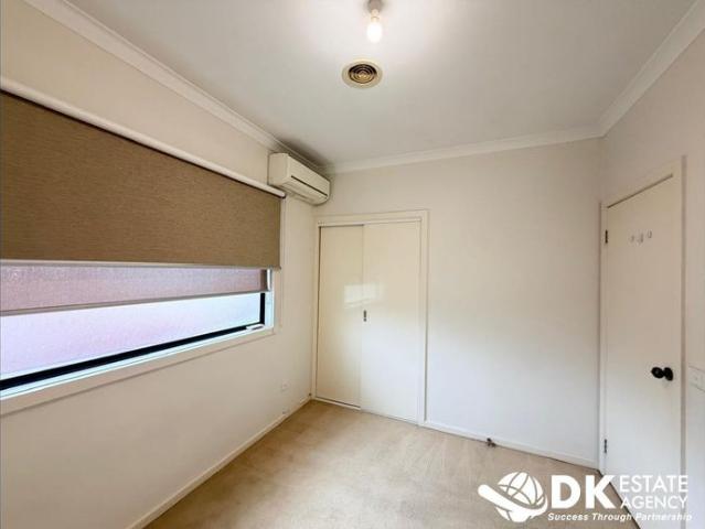 PRACTICAL LIVING IN THE PERFECT LOCATION