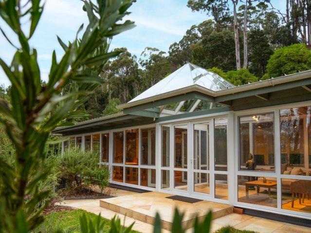 Practical stylish home in stunning location
