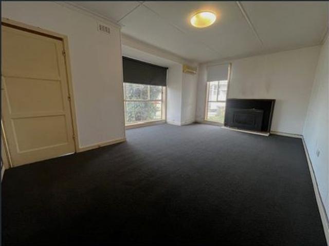 Practical two bedroom home in a convenient Norlane location