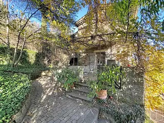 Prades 07380 Achat / Vente maison 7 pièces t7 piscine terrasse