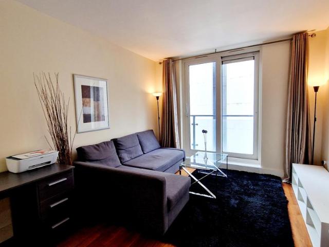 Praed Street, London W2 1 bed flat to rent £2,600 pcm £600 pw