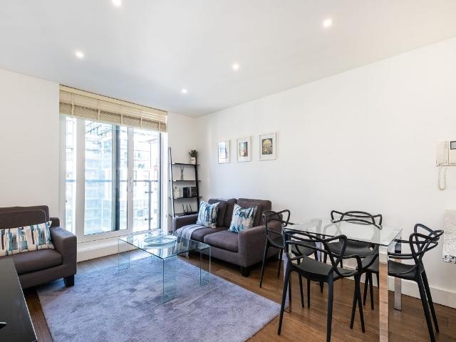 Praed Street, London W2, 2 bed flat to rent, £3,500 pcm | PrimeLocation