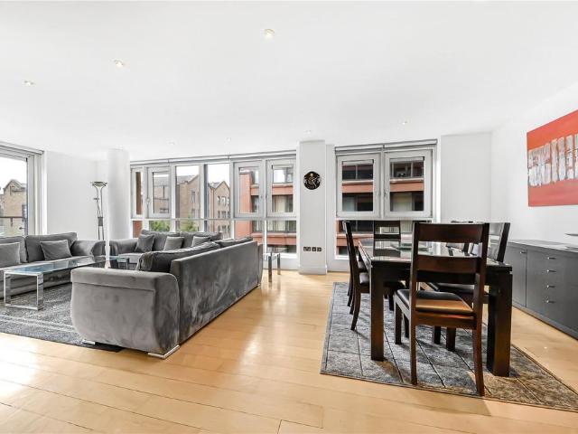 Praed Street, London W2 3 bed flat to rent £5,200 pcm £1,200 pw