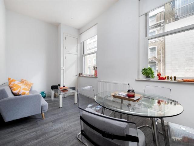 Praed Street, Paddington, W2 2 bed apartment to rent £2,708 pcm £625 pw