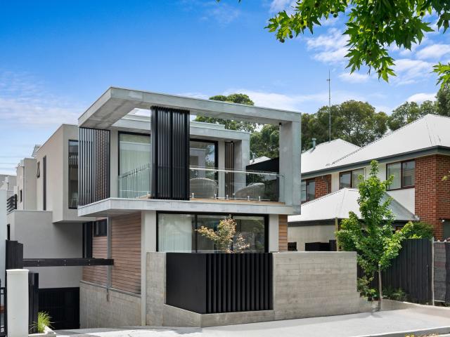 Prahran’s Most Stunning Two Bedroom Townhouse