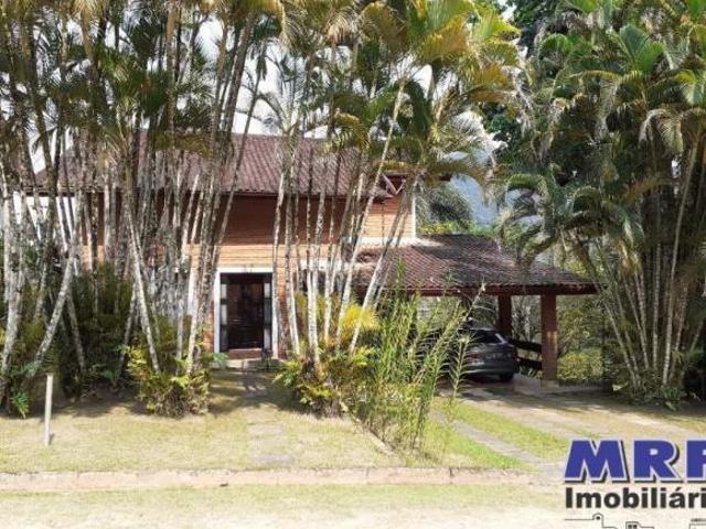 Praia da Lagoinha em Ubatuba. Casa em condomínio fechado. Com excelente terreno