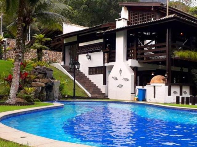 PRAIA DE GUAECÁ CASA A VENDA | CASA 4 DORMS SENDO 2 SUÍTES + CASA CASEIRO