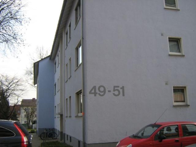 Praktisch geschnittene 2 Zimmer Wohnung mit Keller im Erdgeschoss