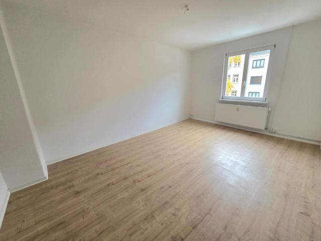 Praktisch geschnittene 2 Zimmer Wohnung mit Loggia!