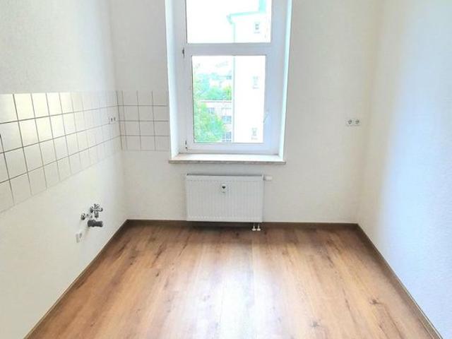 Praktisch geschnittene 3 Zimmer Wohnung in der Chemnitzer City! WG geeignet!