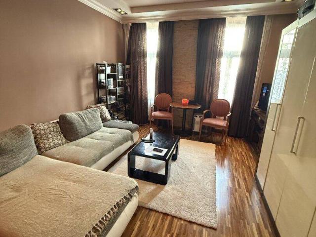 Praktische und helle 1 Zimmer Wohnung nähe Siebenbrunnenplatz teilmöbliert