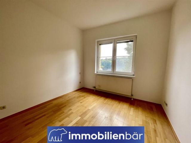 Praktische 2 Zimmer Wohnung mit neuem Balkon Gründberghof Top 4