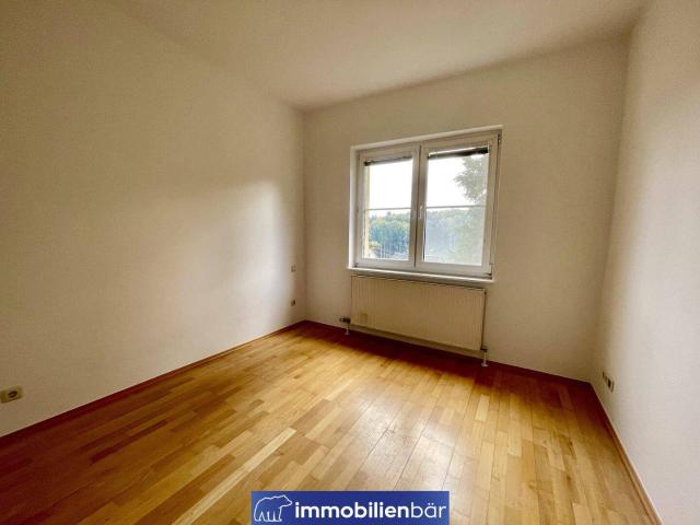 Praktische 2 Zimmer Wohnung mit neuem Balkon Gründberghof Top 4