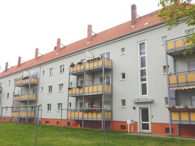 Praktische 2 Zimmer Wohnung mit geräumiger Küche und Balkon