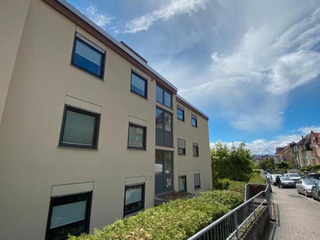 Praktische 3 Zi Wohnung mit EBK Garage Aufzug in der TOP Lage