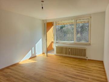 PRAKTISCHE 3 ZIMMER MIETWOHNUNG IN ALTLENGBACH MIT LOGGIA UND PARKPLATZ