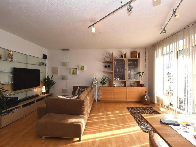 Praktische 3 Zimmer Wohnung mit Südbalkon