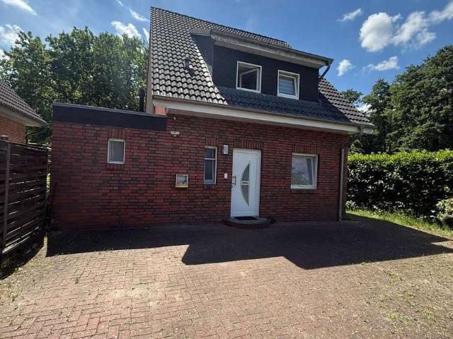 Praktisches Einfamilienhaus mit 5,5 Zimmern in Hamburg Lurup