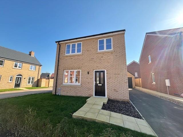 Prangley Road, Downham Market 4 bed detached house to rent £1,575 pcm £363 pw