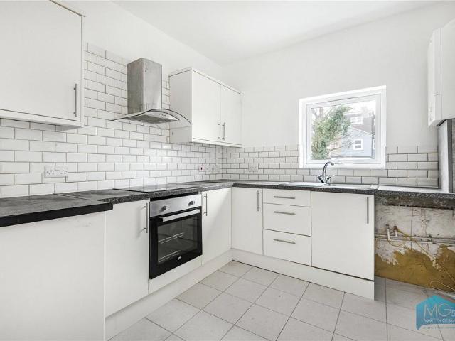 Pretoria Road North, Tottenham. 4 bed terraced house to rent £2,600 pcm £600 pw