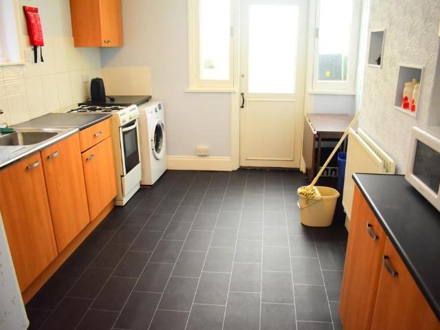 Pretoria Road, Southsea PO4, 3 bed terraced house to rent, £1,350 pcm | PrimeLocation