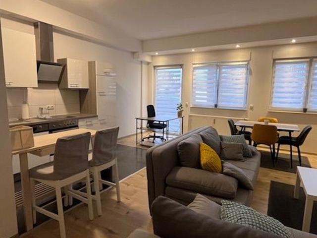 Pretty, cozy suite with nice neighbours, Köln, Koln Amsterdam Apartments for Rent