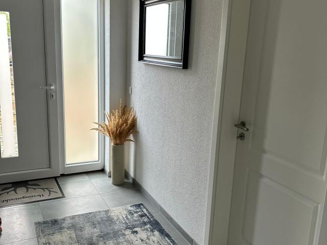 Pretty & charming home in Chemnitz, Chemnitz Amsterdam Apartments for Rent