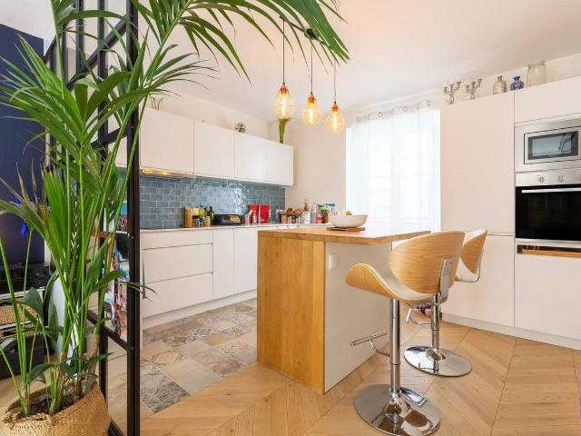 Pretty and neat home, Paris Amsterdam Apartments for Rent