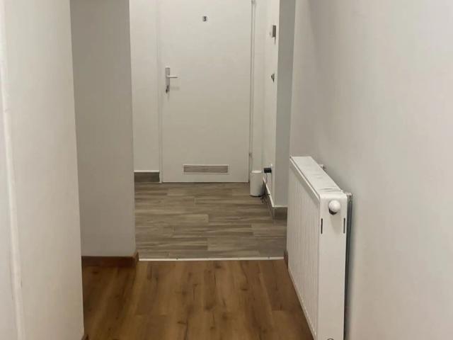 Pretty apartment in quiet street