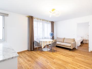 Pretty apartment in the 5th arrondissement of Paris with elevator
