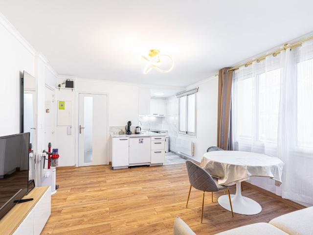 Pretty apartment in the 5th arrondissement of Paris with elevator, Paris Amsterdam Apartments for Rent