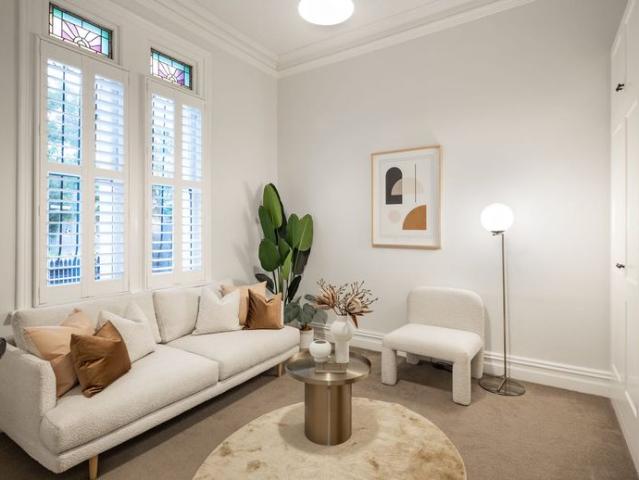 Pretty as a Picture in Parkside!