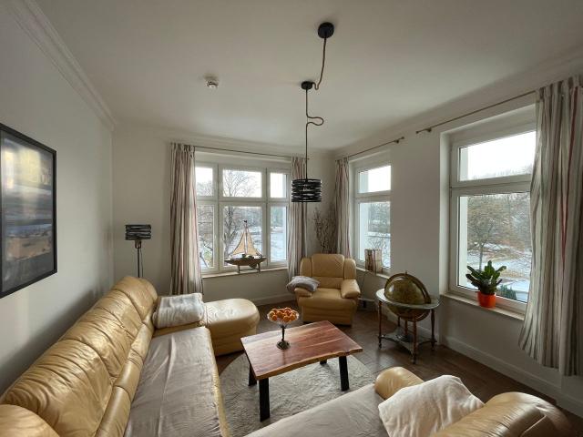 Pretty & awesome studio in quiet street/Furnished Apartment with Lake View in Berlin Pankow, Berlin Amsterdam Apartments for Rent