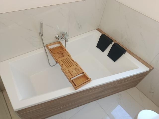 Pretty & fantastic appartement with double bathtube