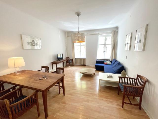 Pretty first floor three bedroomed apartment in Charlottenburg, Berlin Amsterdam Apartments for Rent