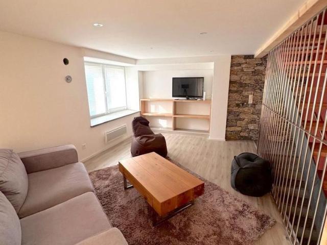 Pretty fully furnished detached maisonette of 90 m2