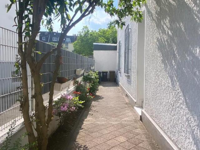 Pretty, spacious flat in quiet street, Essen, Essen Amsterdam Apartments for Rent