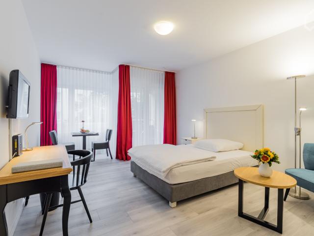 Pretty, spacious studio Wilmersdorf Category S