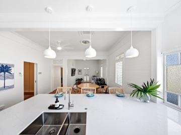 Pretty Woman Charm Meets Luxurious South Townsville Living