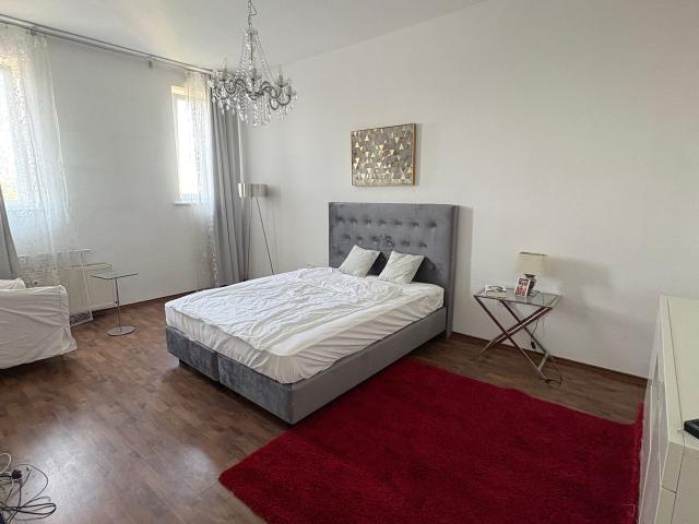 Pretty, well kept 1.5 room apartment with view of the Rhine, balcony and fitted kitchen, Dusseldorf Amsterdam Apartments for Rent