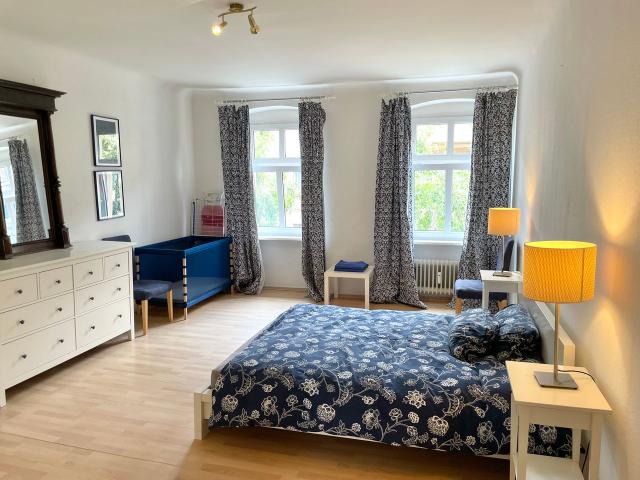 Pretty third floor three bedroomed apartment with lift in Charlottenburg, Berlin Amsterdam Apartments for Rent