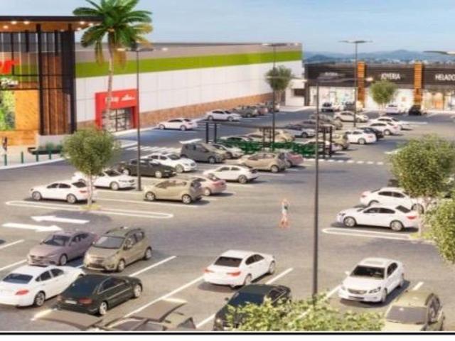 PRE RENTA DE LOCALES EN PLAZA HOMERO UBICADOS EN ZONA DE ALTO FLUJO VEHICULAR